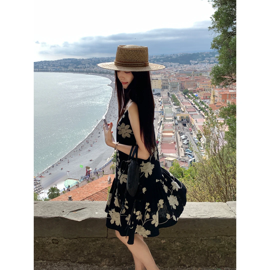 夏诗文 全棉重工立体绣花V领连衣裙女可调节吊带裙