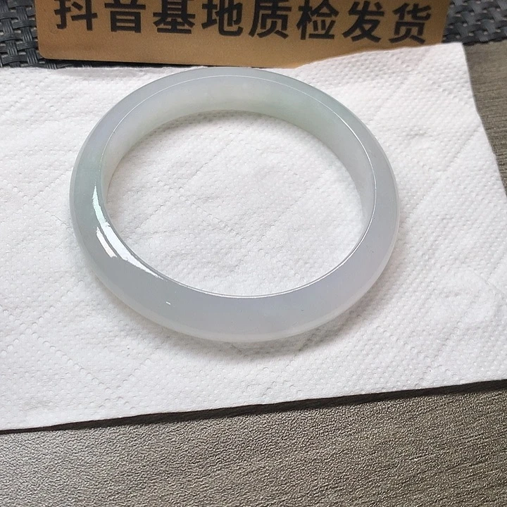 颈饰未镶嵌翡翠56.9 微瑕