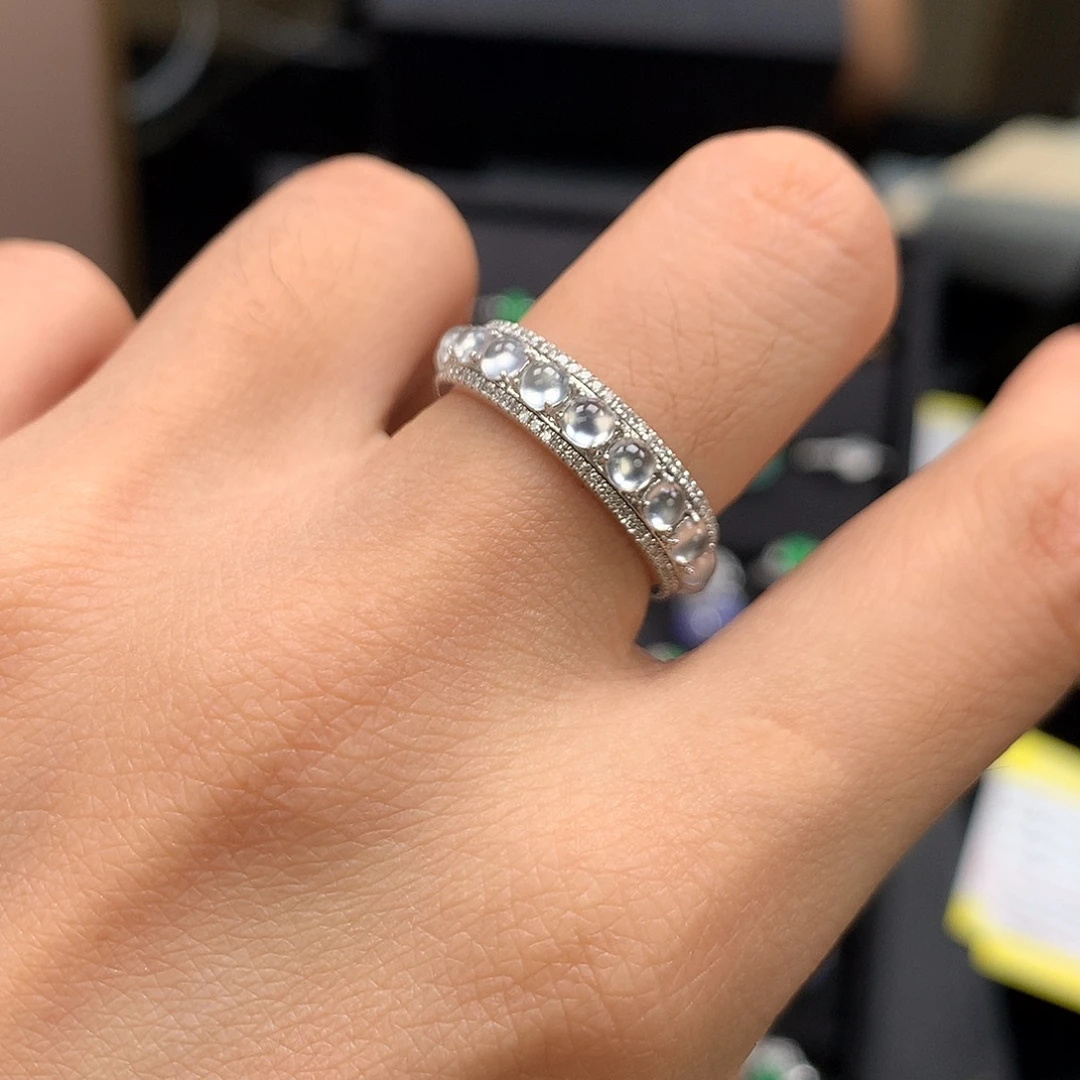 18K金镶嵌戒指翡翠i