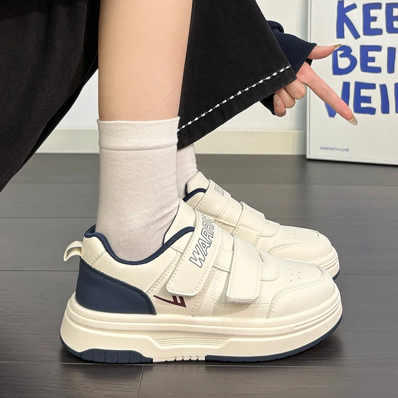 回力板鞋秋冬爆款女鞋轻便时尚出游百搭ins小白鞋学生韩版厚底鞋