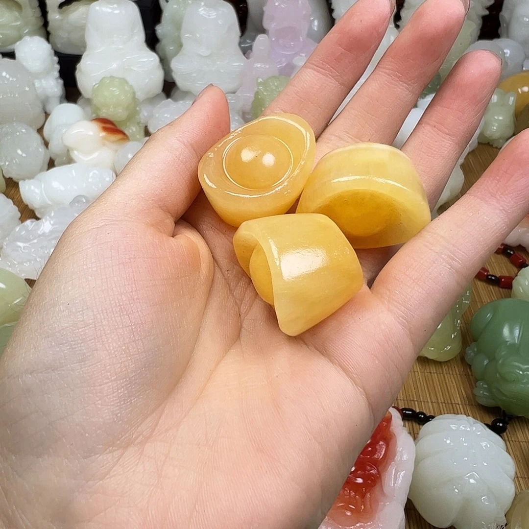 石材?****黄糖色元宝三个