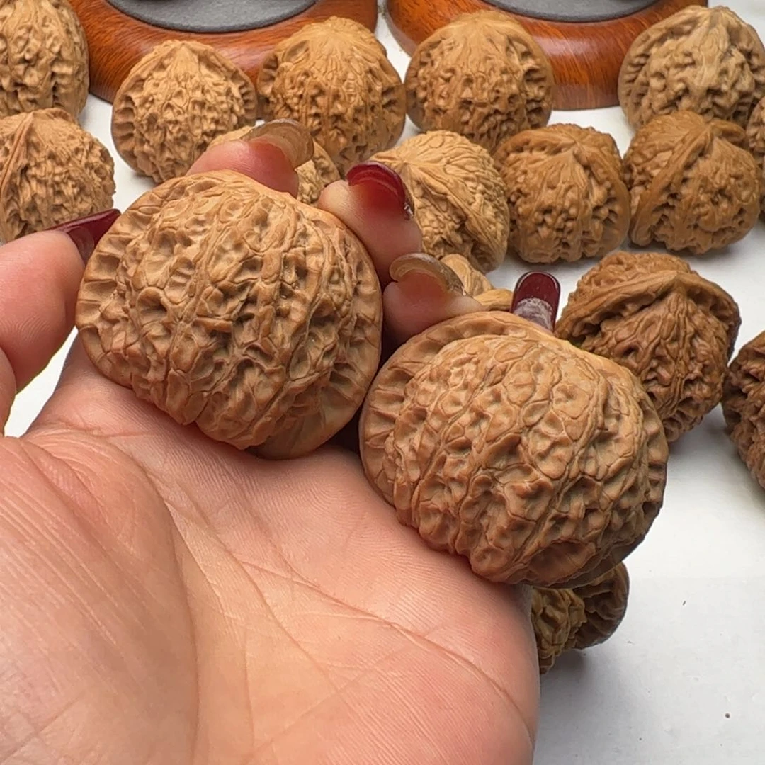 文玩核桃吊坠芳芳血麒麟42