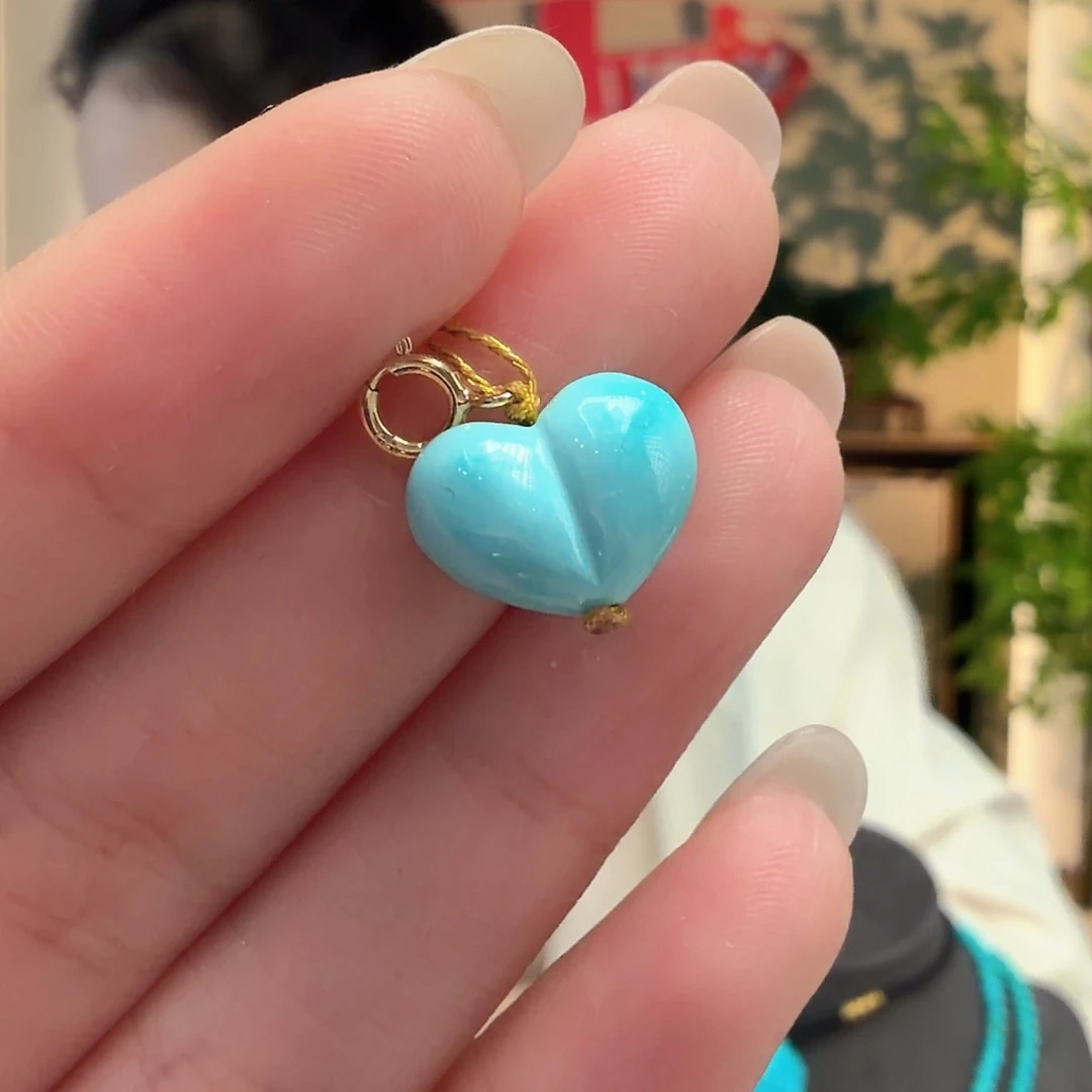 绿松石未镶嵌颈饰