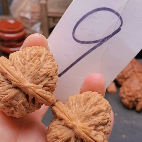 吊坠桃核40元宝桩白狮子41克