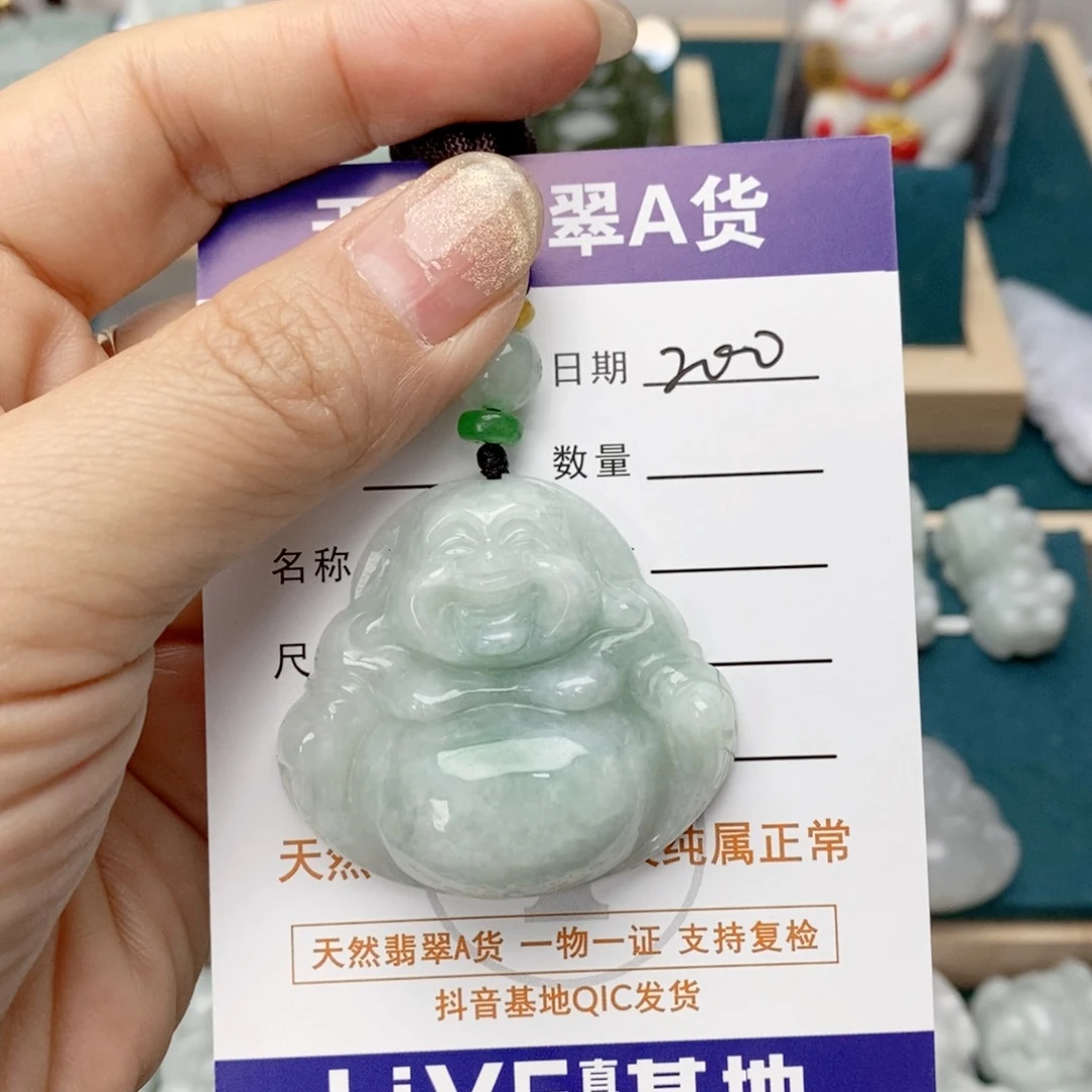 翡翠未镶嵌颈饰佛公