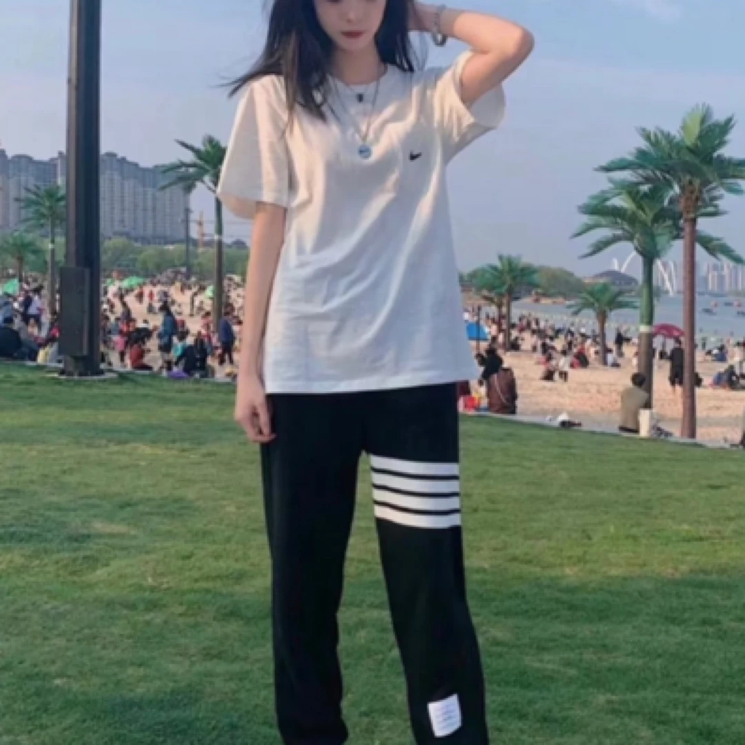 THOM BROWNE/汤姆布朗 wdf68 经典四条纹束脚裤休闲针织裤 0码