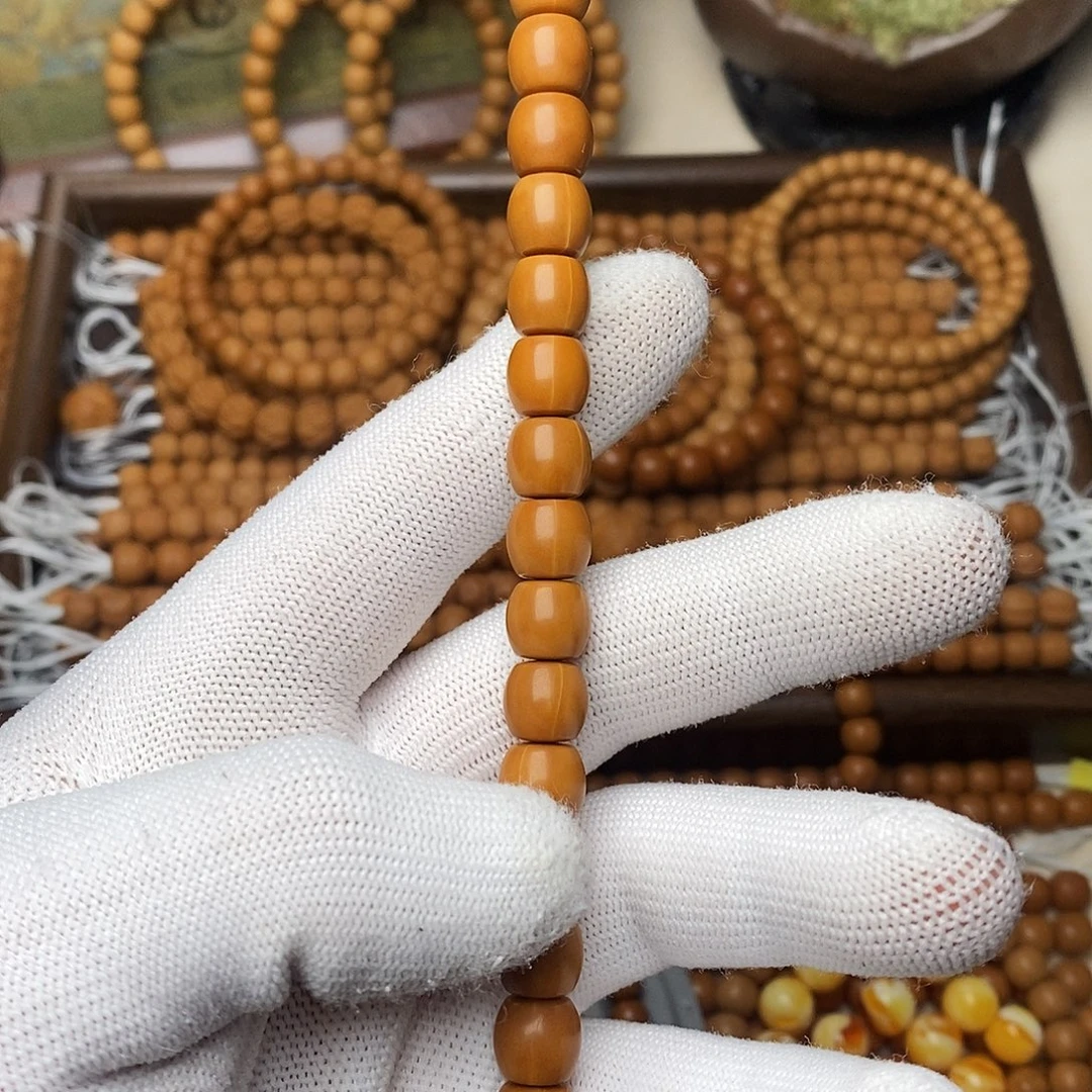 秦***枫吊坠猴头核桃直切