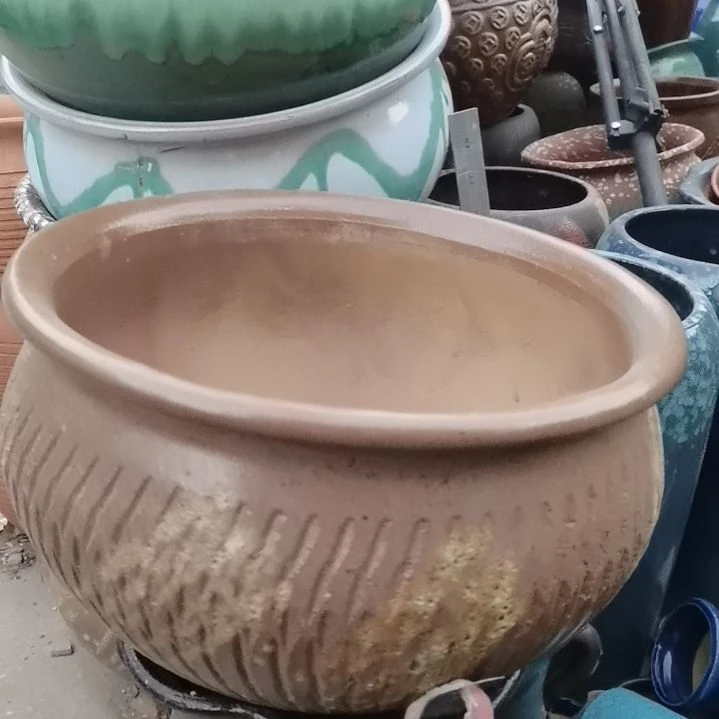 红陶口30高18瑕疵