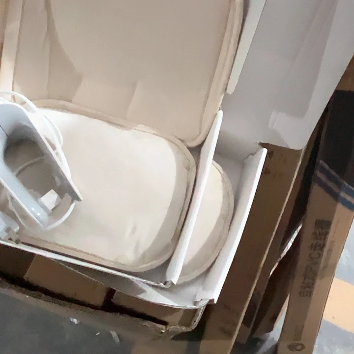 小熊电热暖水袋。