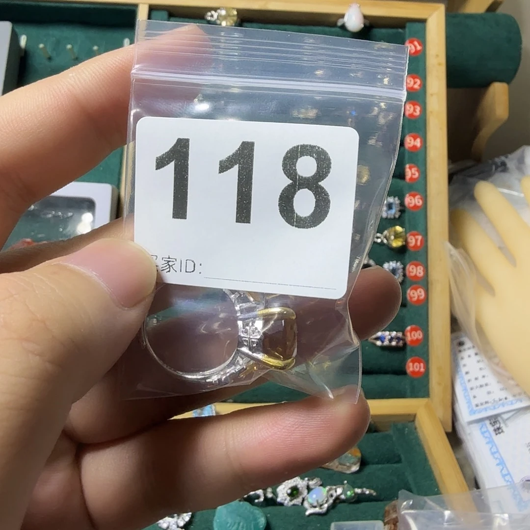 楠***n银S925镶嵌戒指黄晶