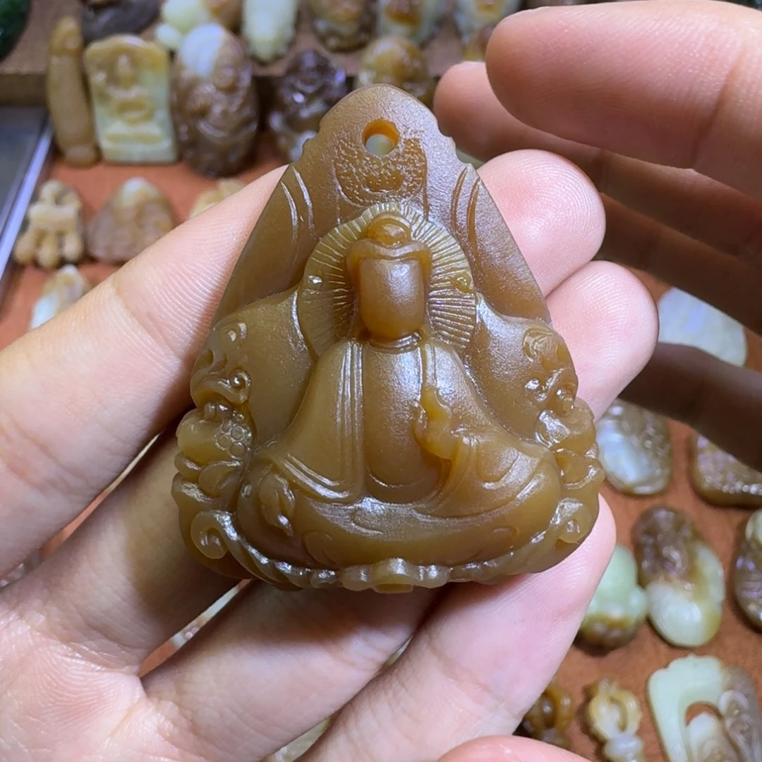和田玉未镶嵌颈饰