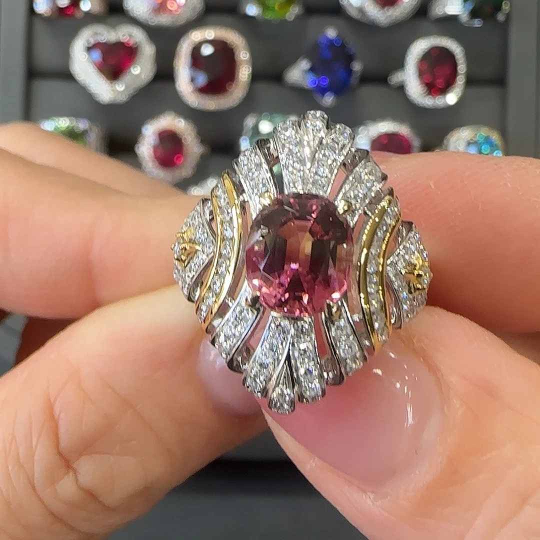 戒指18K金镶嵌碧玺2.05ct