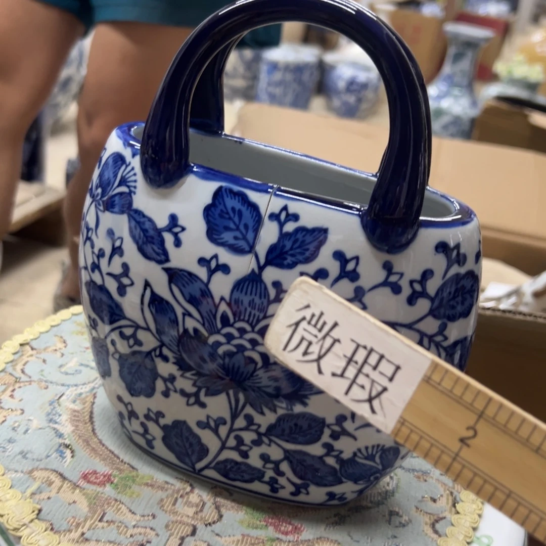 瓷片微瑕青花瓷器值得收藏