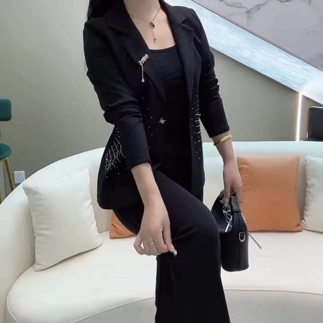 时尚显瘦气质百搭女西服与微喇裤套装