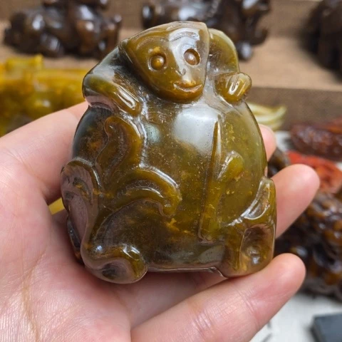蛇纹石玉未镶嵌颈饰36