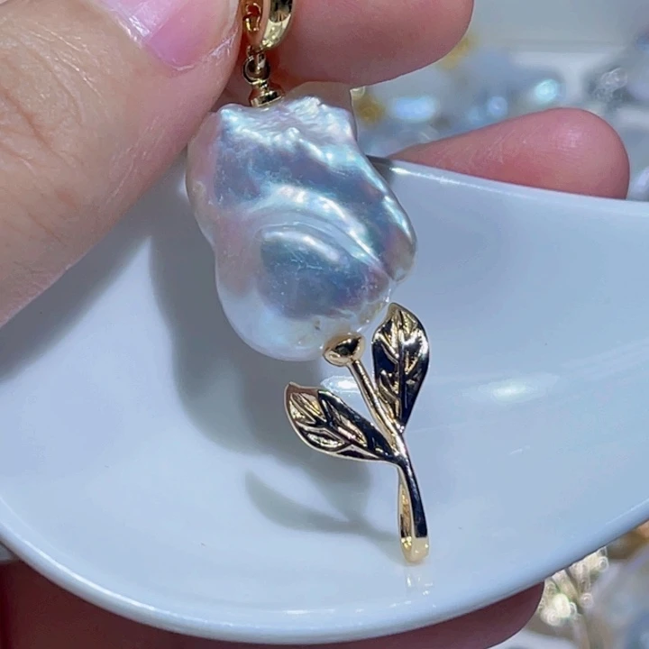 颈饰未镶嵌淡水珍珠