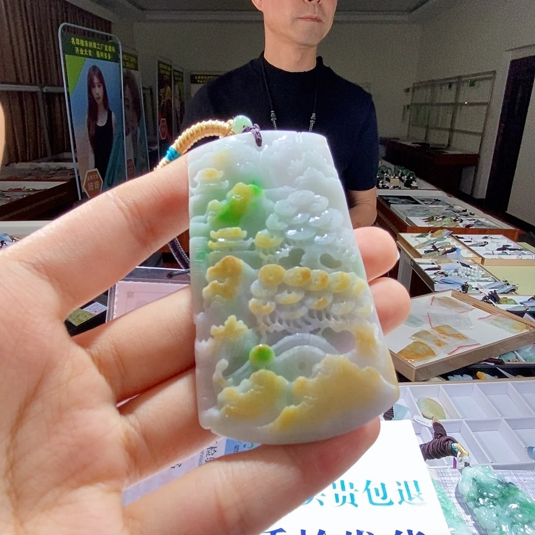 翡翠未镶嵌颈饰翡翠