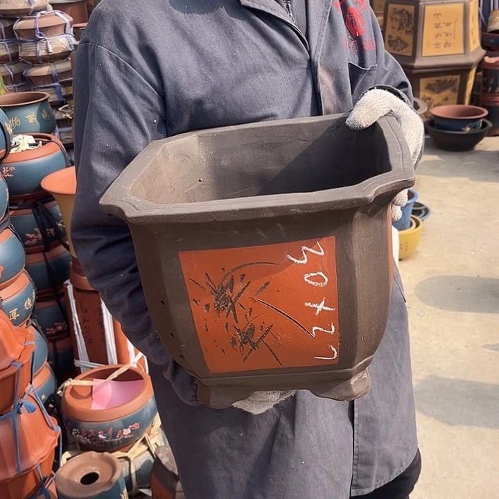 紫砂紫砂花盆和红陶茶具