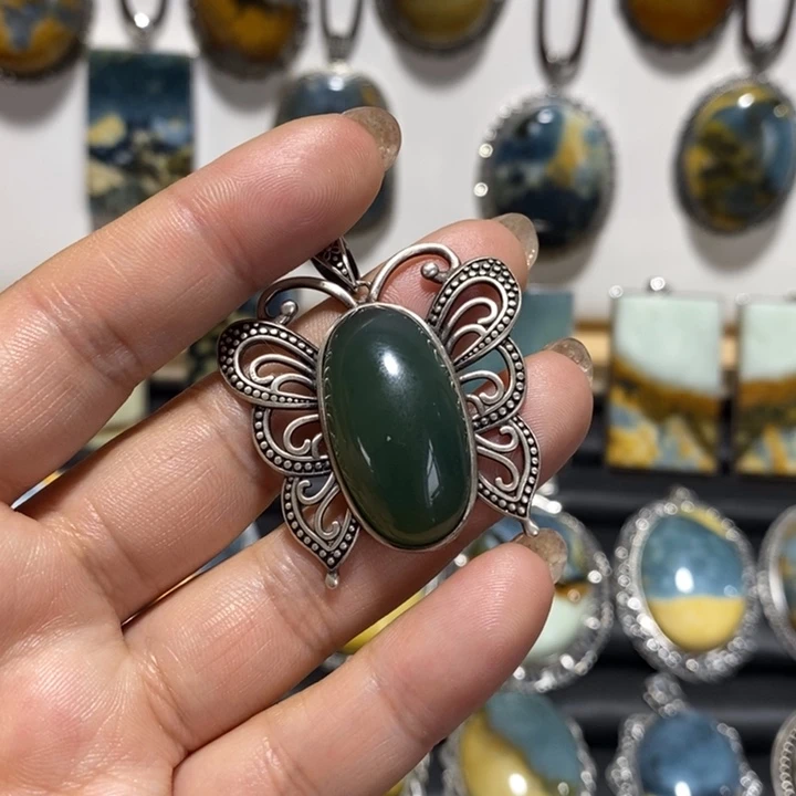 蛇纹石玉银S925镶嵌颈饰