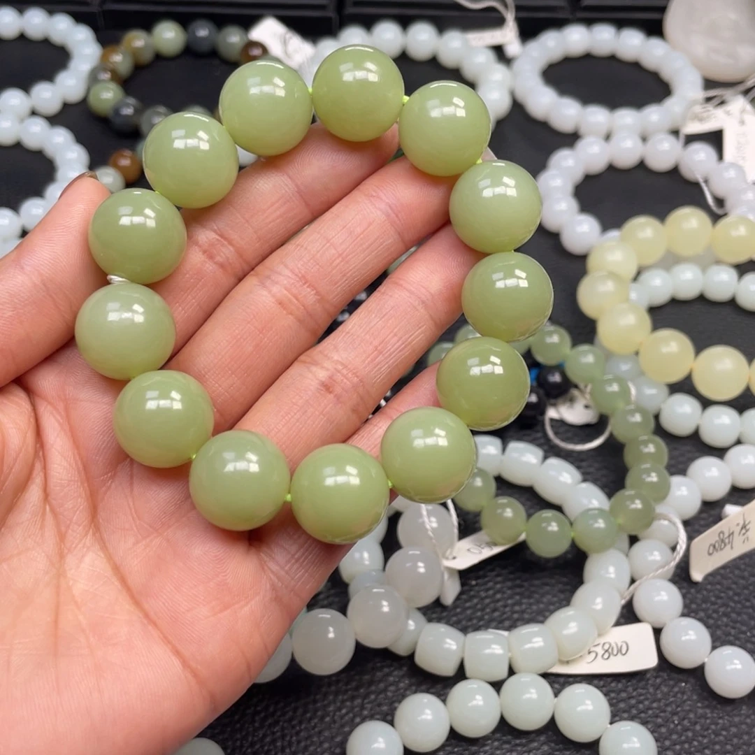 A***爸和田玉未镶嵌手链