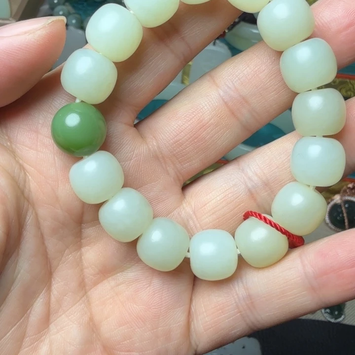 和田玉未镶嵌手串