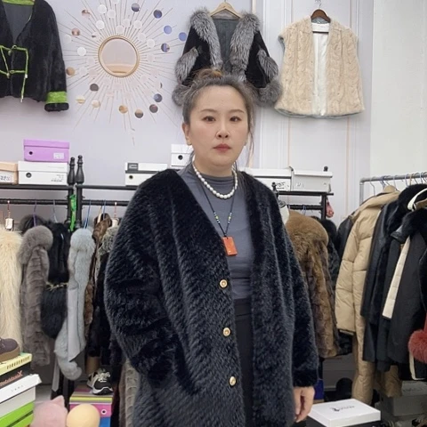 女士加厚麂皮绒皮毛一体外套