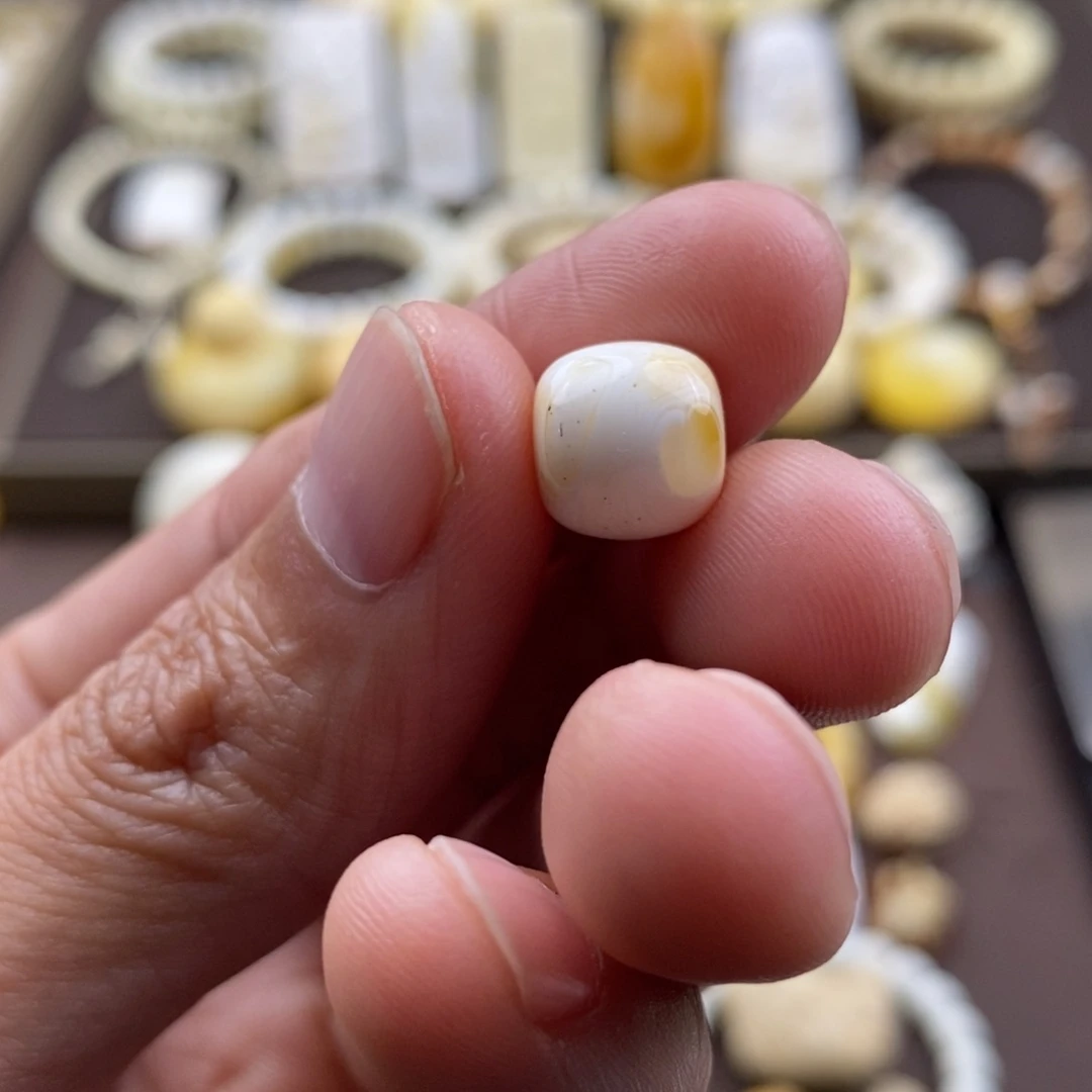 琥珀裸石未镶嵌蜜蜡蜜蜡吊坠项链