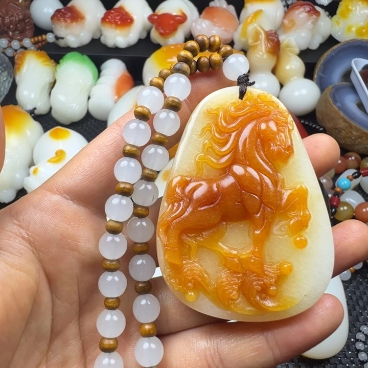 新疆戈壁五彩石金丝