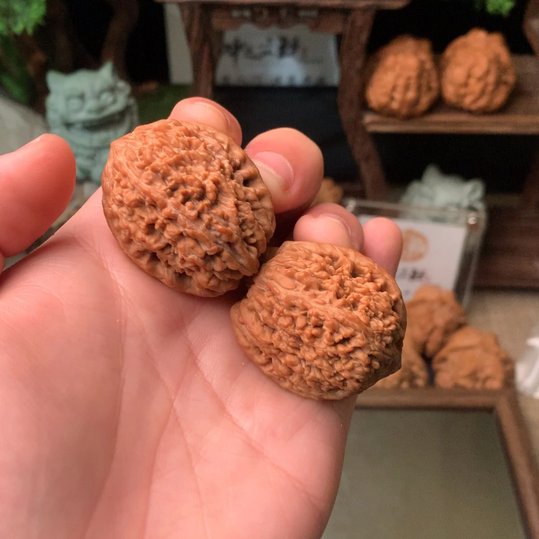 文玩核桃把件37尺寸全品红皮头货大蒜头