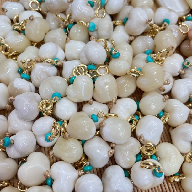 合金皮质吊坠 15mm屁桃吊坠（多样性发其一）PD060 PJJ