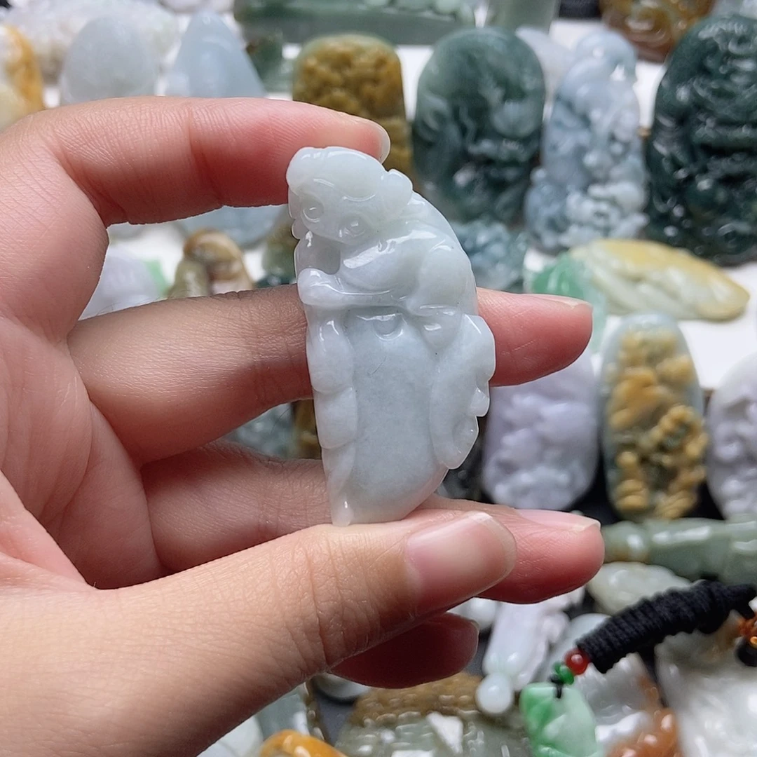 翡翠未镶嵌颈饰翡翠