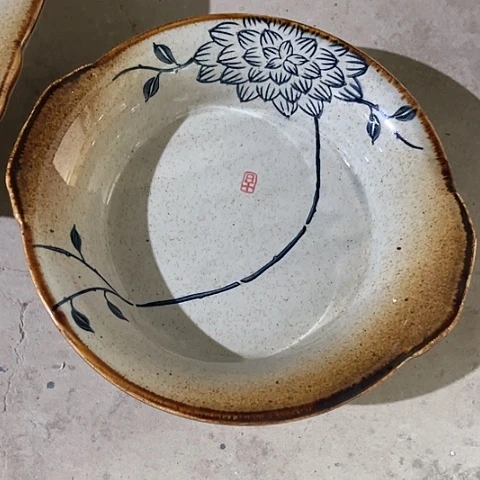 微瑕，不能明火，口径23高度5小号