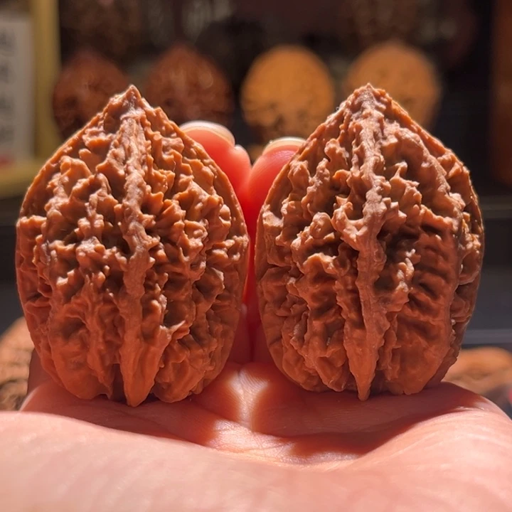 文玩核桃吊坠流星80