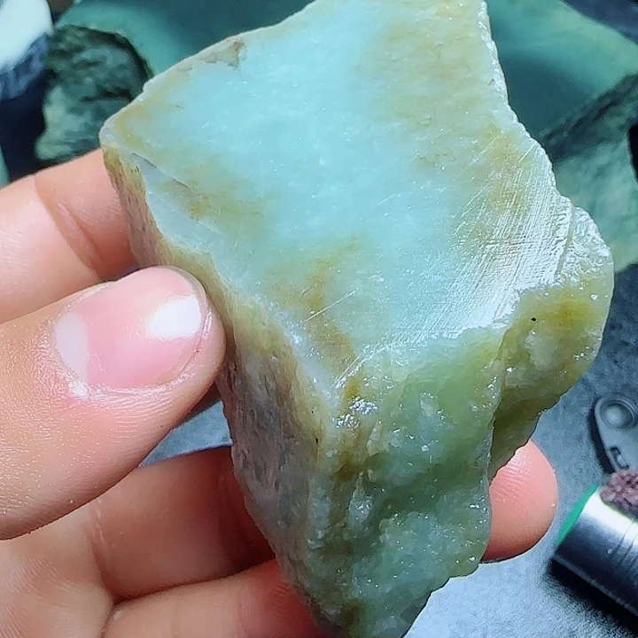 和田玉（糖玉）未镶嵌珠宝奇石