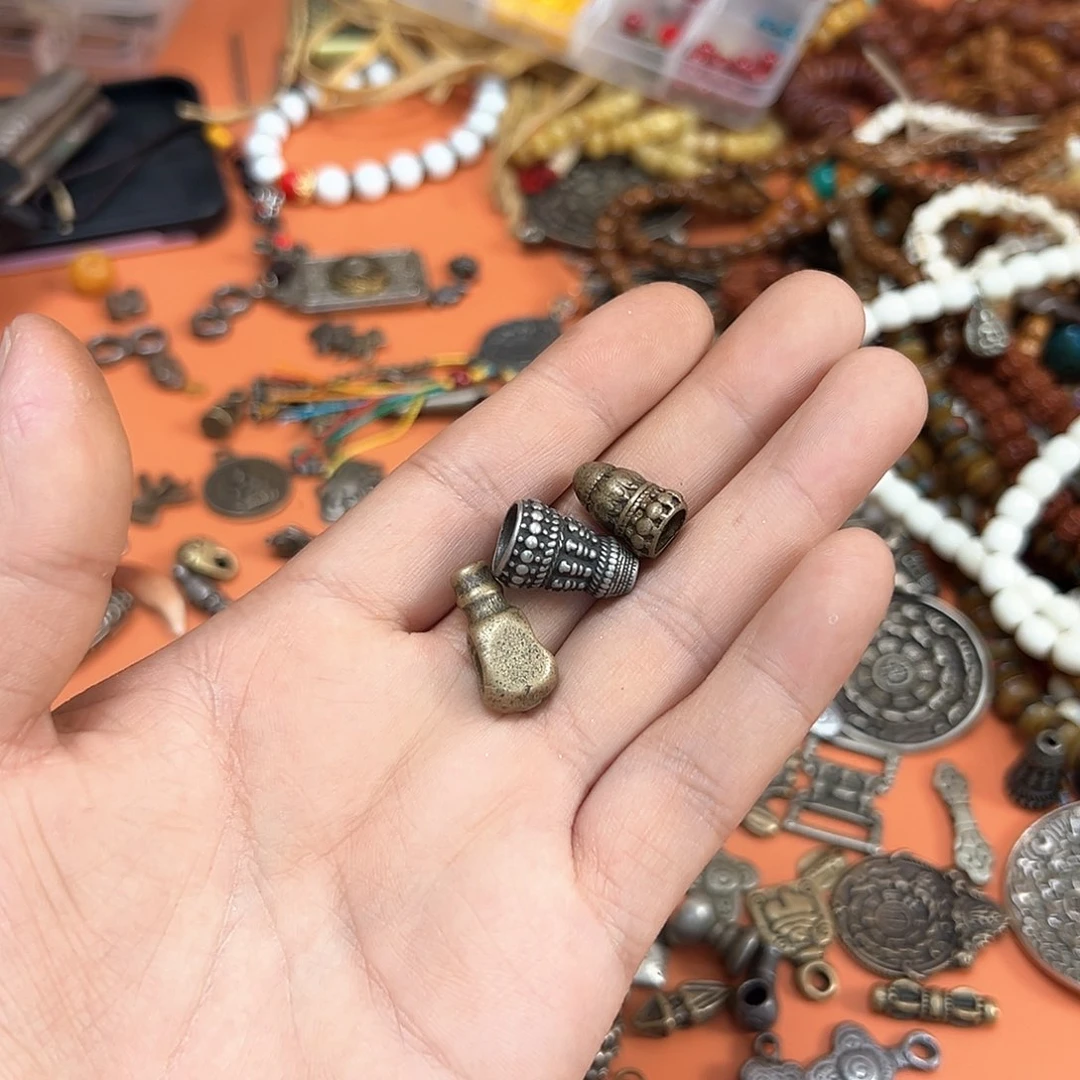 琉璃成品P**?玛吉阿米藏式臻品直播间