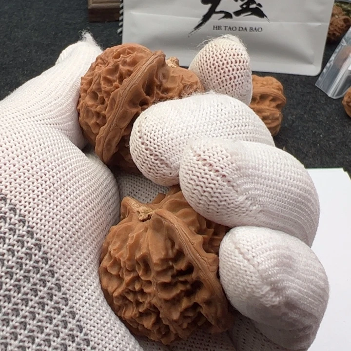 文玩核桃吊坠原生态宫灯172