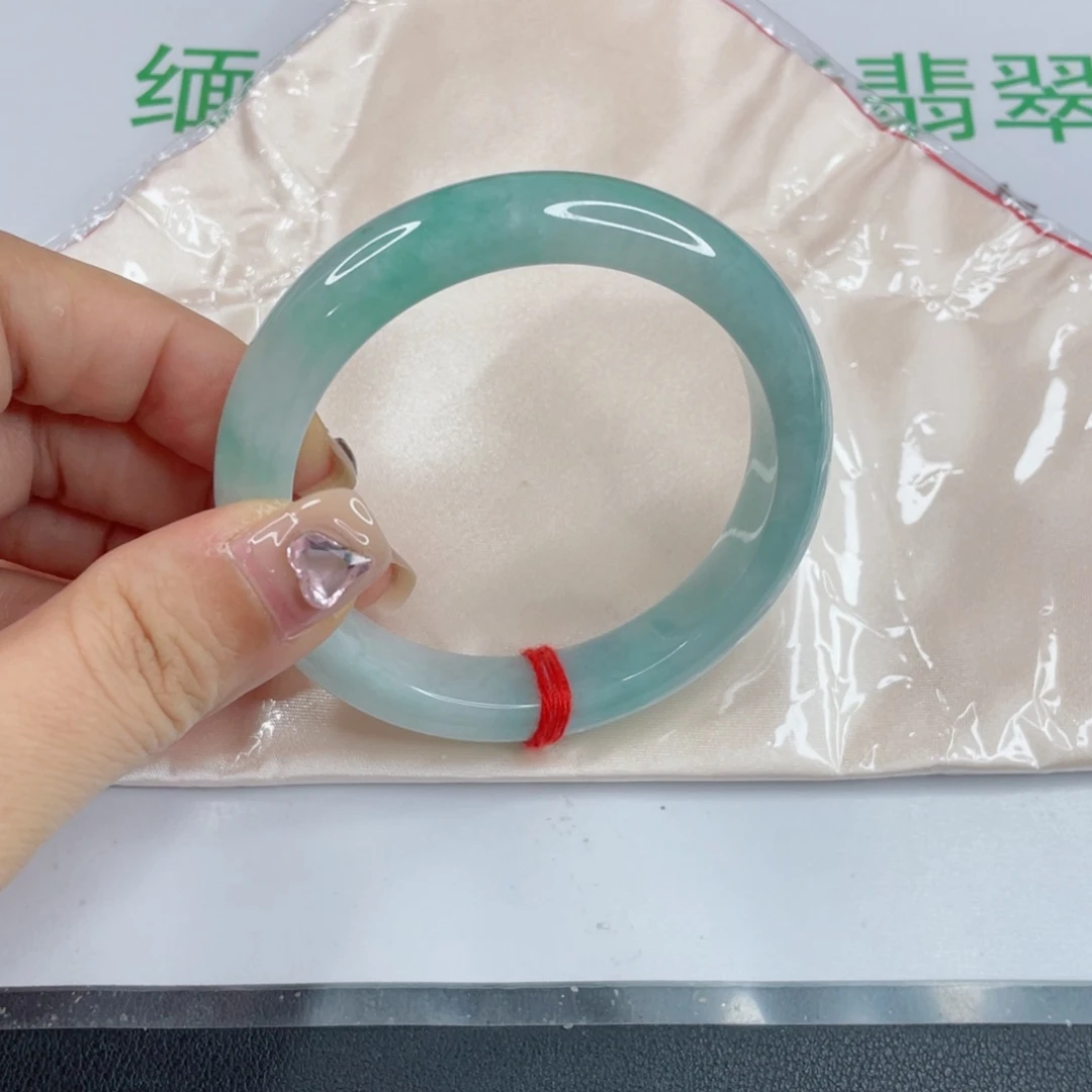 西***汁未镶嵌手镯翡翠槟果绿手镯