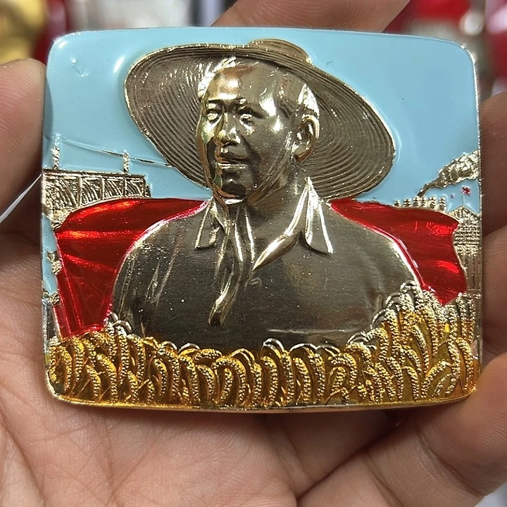 其他普通金属剑*风纪念章