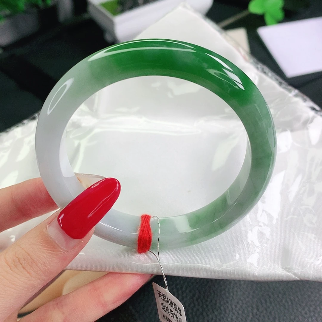 翡翠未镶嵌手镯59圈