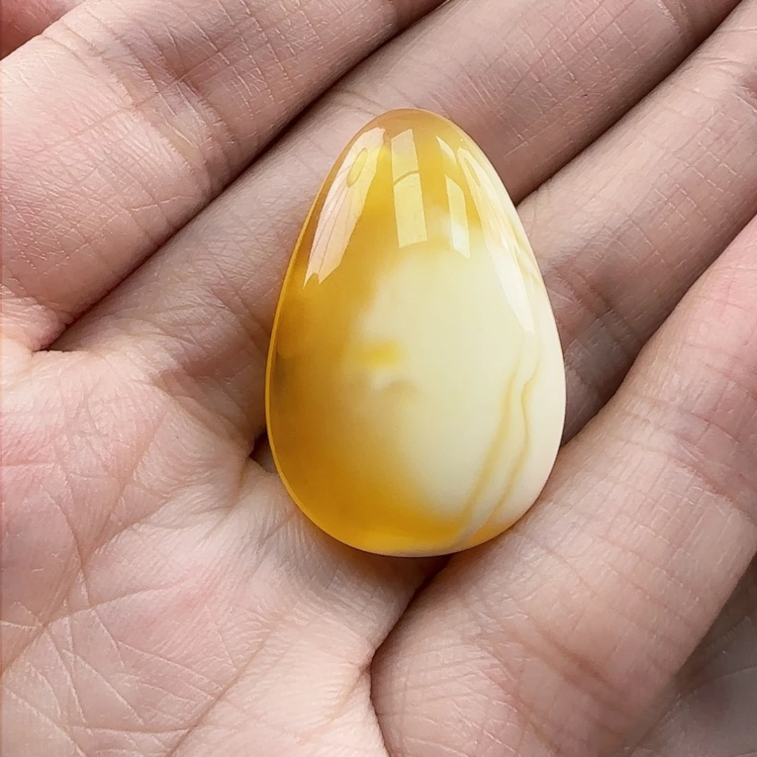 琥珀裸石未镶嵌蜜蜡