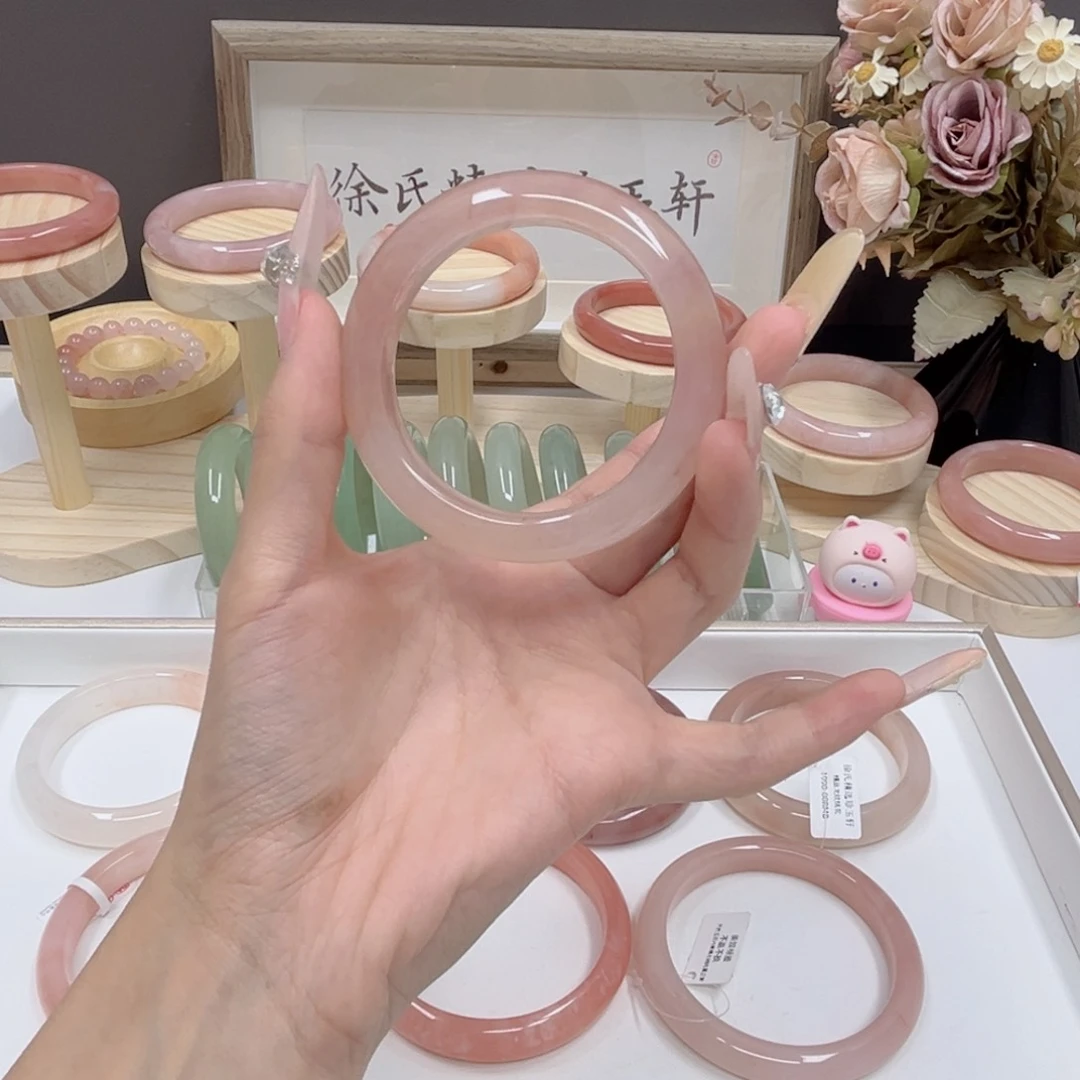 未镶嵌手镯石英质玉巧**块
