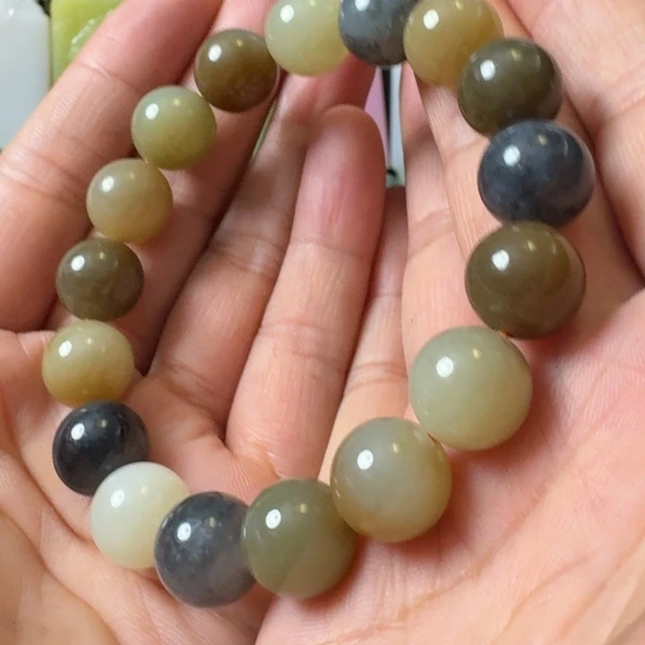 和田玉未镶嵌颈饰楼兰12无包容