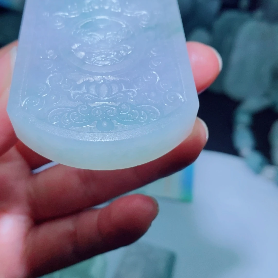 定制翡翠未镶嵌吊坠