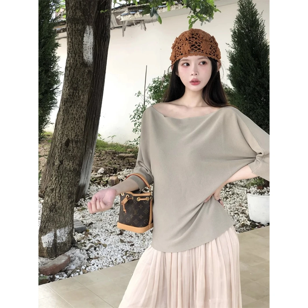 【有运费险】气质显瘦遮肉蝙蝠袖针织短袖2025百搭纯色薄款斜肩上衣