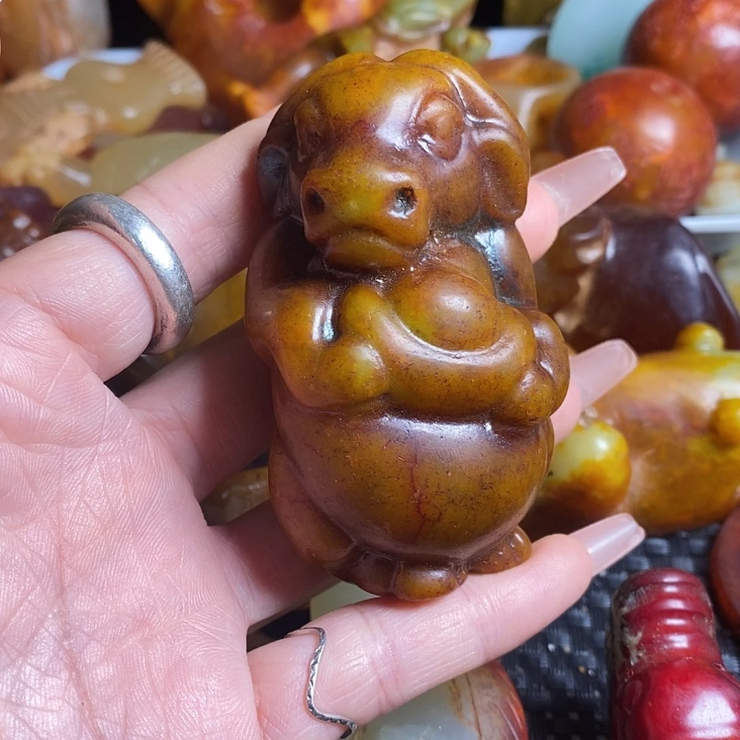 岫岩老玉（透闪石质玉）未镶嵌珠宝奇石