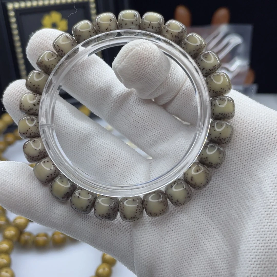 吊坠星月菩提04       9绿冰糖侧留白