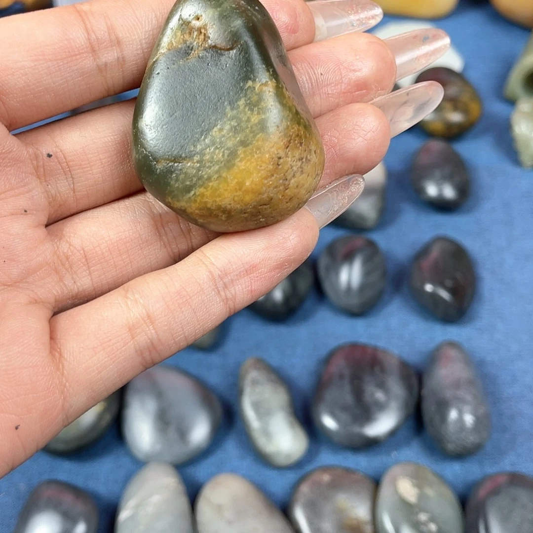 和田玉（糖玉）珠宝奇石未镶嵌1**6