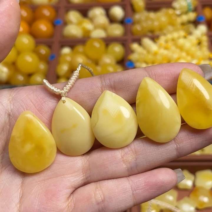 蜜蜡未镶嵌珠宝奇石满蜡妖花水滴吊坠多样性发一微瑕