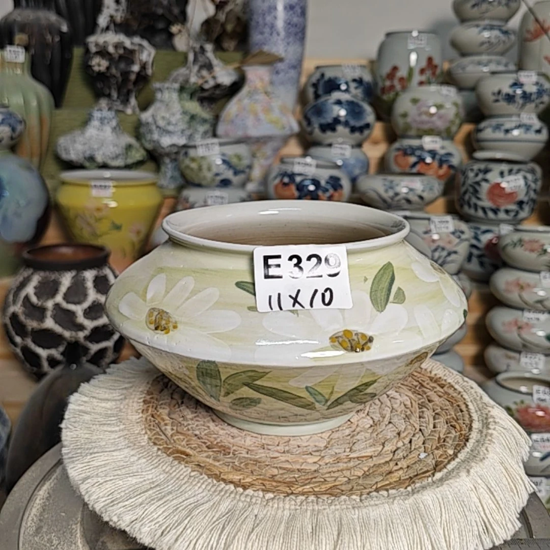 微瑕 介意勿拍 有孔 景德镇纯手工制作 E329