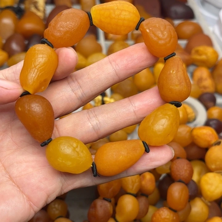 琥珀未镶嵌裸石天然蜜蜡手串